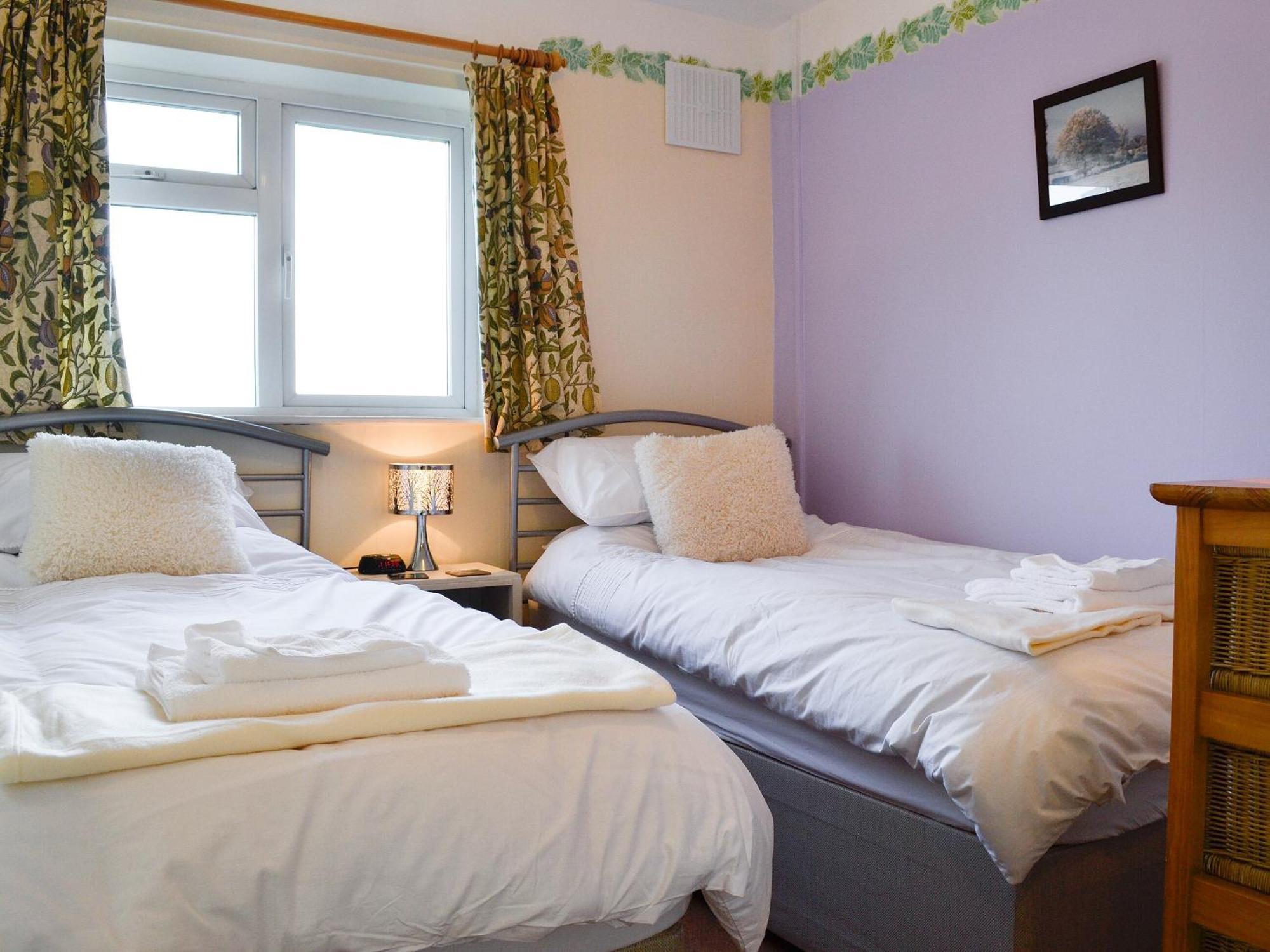 Merryview Bungalow Orcop エクステリア 写真